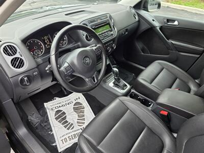 2014 Volkswagen Tiguan S 4Motion - Photo 10 - Downers Grove, IL 60515