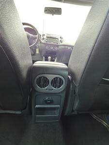 2014 Volkswagen Tiguan S 4Motion - Photo 27 - Downers Grove, IL 60515