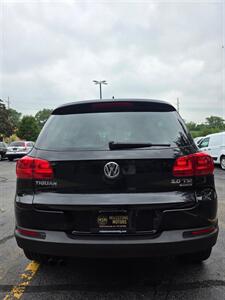 2014 Volkswagen Tiguan S 4Motion - Photo 7 - Downers Grove, IL 60515
