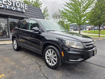 2014 Volkswagen Tiguan S 4Motion - Photo 4 - Downers Grove, IL 60515