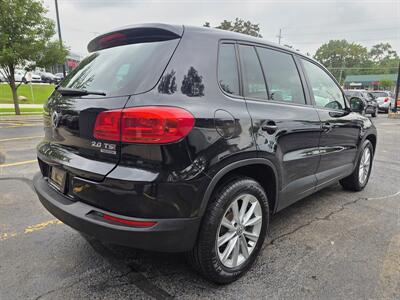 2014 Volkswagen Tiguan S 4Motion - Photo 6 - Downers Grove, IL 60515