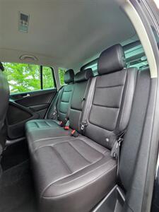 2014 Volkswagen Tiguan S 4Motion - Photo 13 - Downers Grove, IL 60515