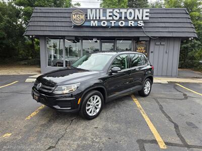 2014 Volkswagen Tiguan S 4Motion - Photo 1 - Downers Grove, IL 60515
