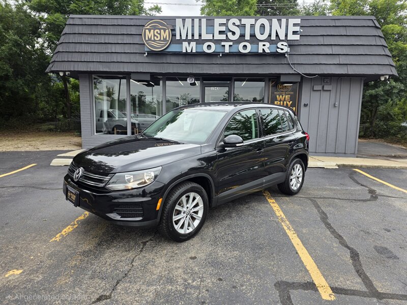 2014 Volkswagen Tiguan S 4Motion   - Photo 1 - Downers Grove, IL 60515