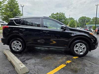 2015 Toyota RAV4 LE - Photo 4 - Downers Grove, IL 60515