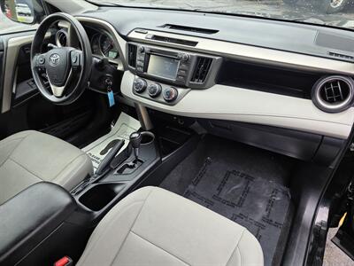 2015 Toyota RAV4 LE - Photo 14 - Downers Grove, IL 60515