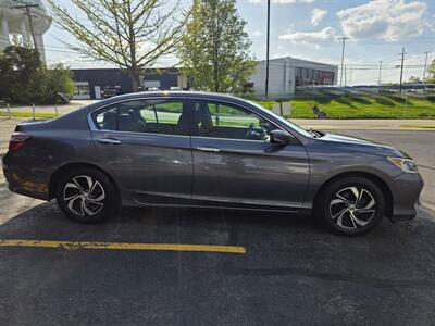 2017 Honda Accord LX   - Photo 4 - Downers Grove, IL 60515