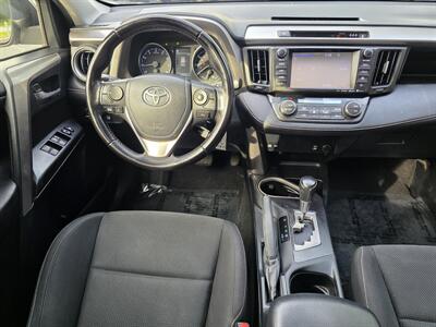2017 Toyota RAV4 XLE - Photo 17 - Downers Grove, IL 60515