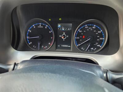 2017 Toyota RAV4 XLE - Photo 21 - Downers Grove, IL 60515
