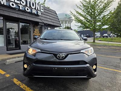2017 Toyota RAV4 XLE - Photo 2 - Downers Grove, IL 60515