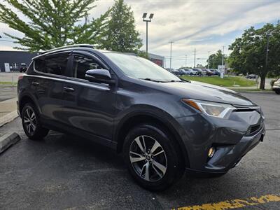 2017 Toyota RAV4 XLE - Photo 3 - Downers Grove, IL 60515