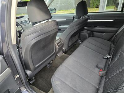 2011 Subaru Outback 2.5i Premium - Photo 10 - Downers Grove, IL 60515