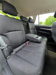 2011 Subaru Outback 2.5i Premium - Photo 13 - Downers Grove, IL 60515