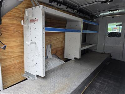 2017 GMC Savana 3500   - Photo 27 - Downers Grove, IL 60515