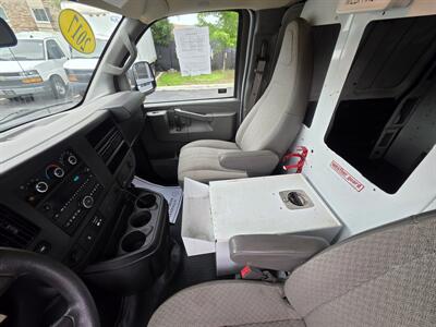 2017 GMC Savana 3500   - Photo 12 - Downers Grove, IL 60515