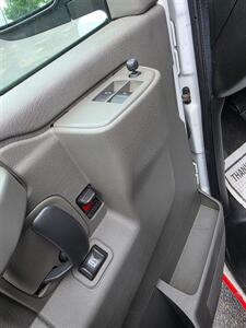 2017 GMC Savana 3500   - Photo 21 - Downers Grove, IL 60515