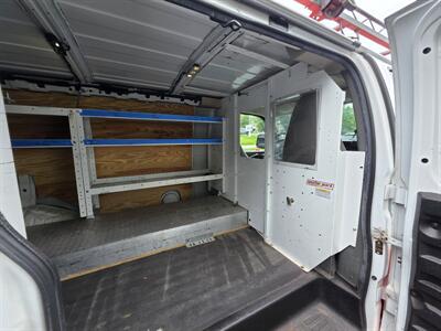 2017 GMC Savana 3500   - Photo 23 - Downers Grove, IL 60515