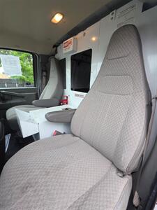 2017 GMC Savana 3500   - Photo 11 - Downers Grove, IL 60515