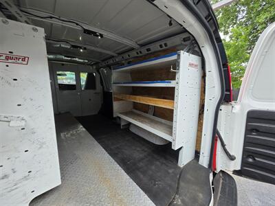 2017 GMC Savana 3500   - Photo 26 - Downers Grove, IL 60515