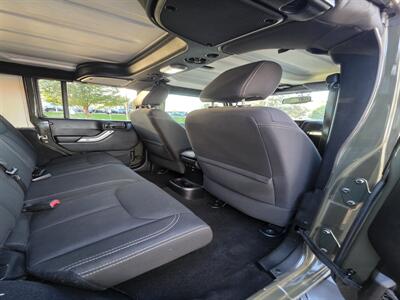2015 Jeep Wrangler Unlimited Sahara - Photo 11 - Downers Grove, IL 60515