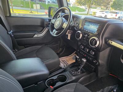 2015 Jeep Wrangler Unlimited Sahara - Photo 13 - Downers Grove, IL 60515
