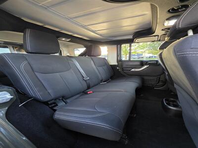 2015 Jeep Wrangler Unlimited Sahara - Photo 12 - Downers Grove, IL 60515