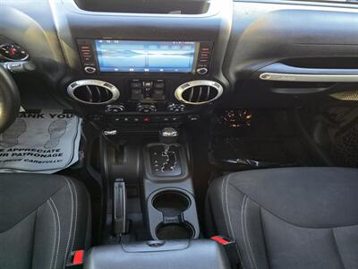 2015 Jeep Wrangler Unlimited Sahara - Photo 17 - Downers Grove, IL 60515