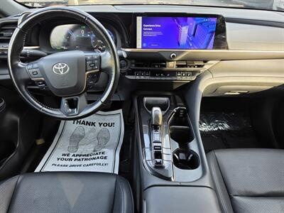 2025 Toyota Crown Signia XLE   - Photo 17 - Downers Grove, IL 60515