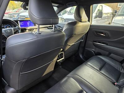 2025 Toyota Crown Signia XLE   - Photo 9 - Downers Grove, IL 60515