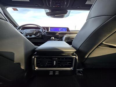 2025 Toyota Crown Signia XLE   - Photo 15 - Downers Grove, IL 60515
