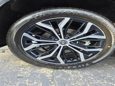 2025 Toyota Crown Signia XLE   - Photo 47 - Downers Grove, IL 60515