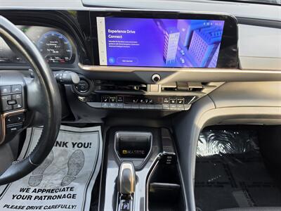 2025 Toyota Crown Signia XLE   - Photo 21 - Downers Grove, IL 60515