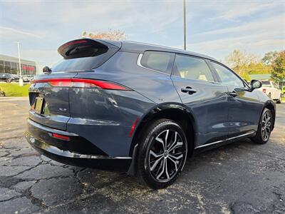2025 Toyota Crown Signia XLE   - Photo 5 - Downers Grove, IL 60515