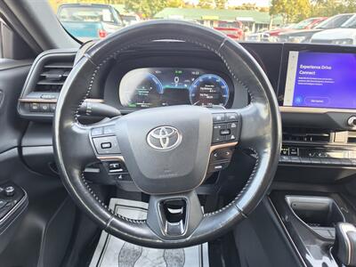 2025 Toyota Crown Signia XLE   - Photo 22 - Downers Grove, IL 60515