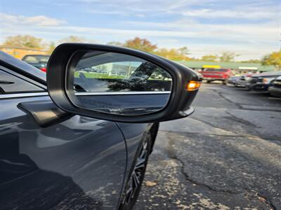 2025 Toyota Crown Signia XLE   - Photo 40 - Downers Grove, IL 60515