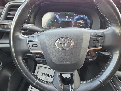 2025 Toyota Crown Signia XLE   - Photo 23 - Downers Grove, IL 60515