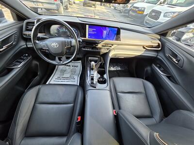 2025 Toyota Crown Signia XLE   - Photo 16 - Downers Grove, IL 60515