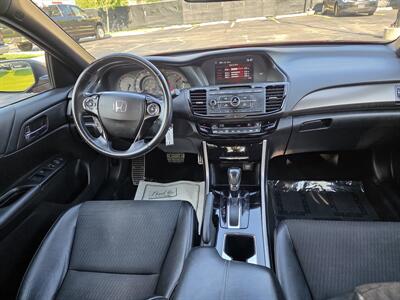 2016 Honda Accord Sport   - Photo 23 - Downers Grove, IL 60515