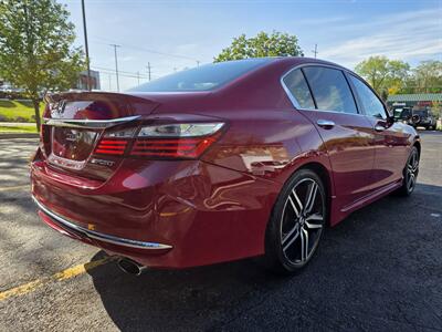 2016 Honda Accord Sport   - Photo 15 - Downers Grove, IL 60515