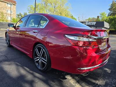 2016 Honda Accord Sport   - Photo 7 - Downers Grove, IL 60515