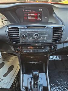 2016 Honda Accord Sport   - Photo 26 - Downers Grove, IL 60515
