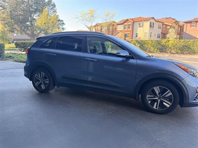2020 Kia Niro EX Premium   - Photo 6 - Santa Clara, CA 95051