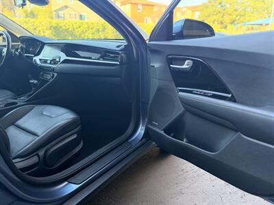 2020 Kia Niro EX Premium   - Photo 7 - Santa Clara, CA 95051