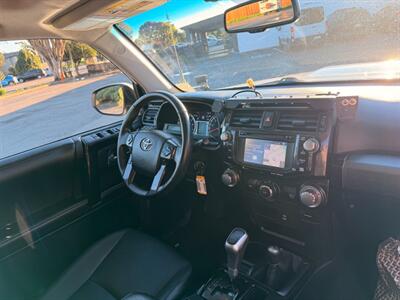 2017 Toyota 4Runner TRD Off-Road Premium   - Photo 16 - Santa Clara, CA 95051