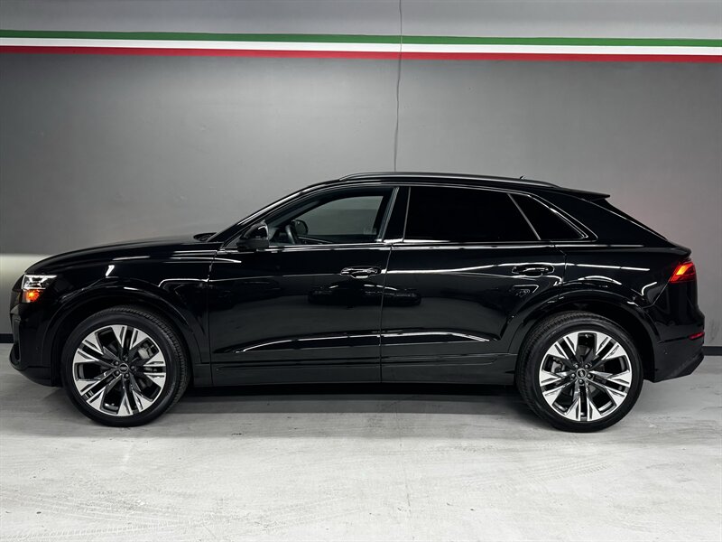 2025 Audi Q8 quattro Premium 55 TFSI   - Photo 1 - San Diego, CA 92121