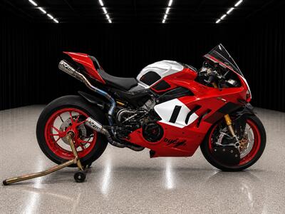 2024 Ducati Panigale V4 R