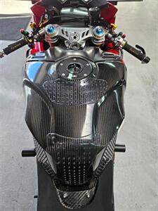 2024 Ducati Panigale V4 R   - Photo 5 - San Diego, CA 92121