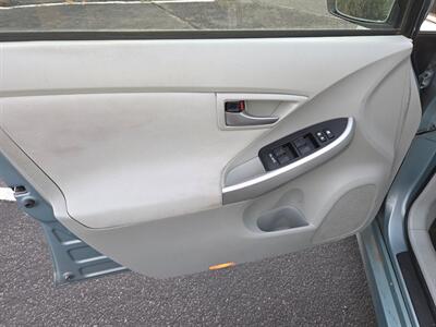 2013 Toyota Prius Three - Photo 8 - Albuquerque, NM 87123-3801