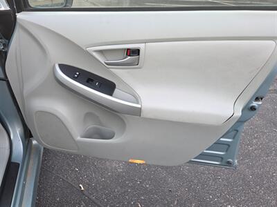 2013 Toyota Prius Three - Photo 15 - Albuquerque, NM 87123-3801