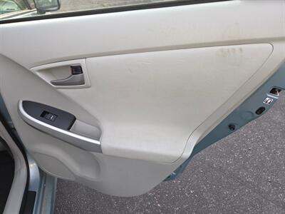 2013 Toyota Prius Three - Photo 13 - Albuquerque, NM 87123-3801